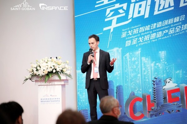 易倍体育emc
亚太区首席执行官韦博立发表致辞